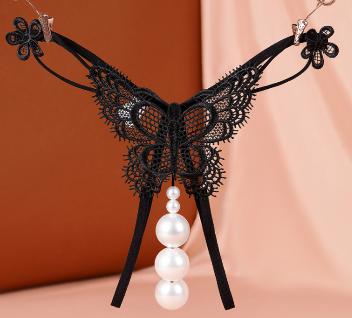 Intimo pizzo e perle