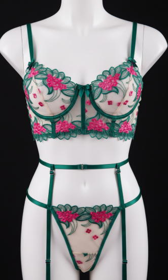 Lingerie Sexy in Rete – Completo Uniforme Verde